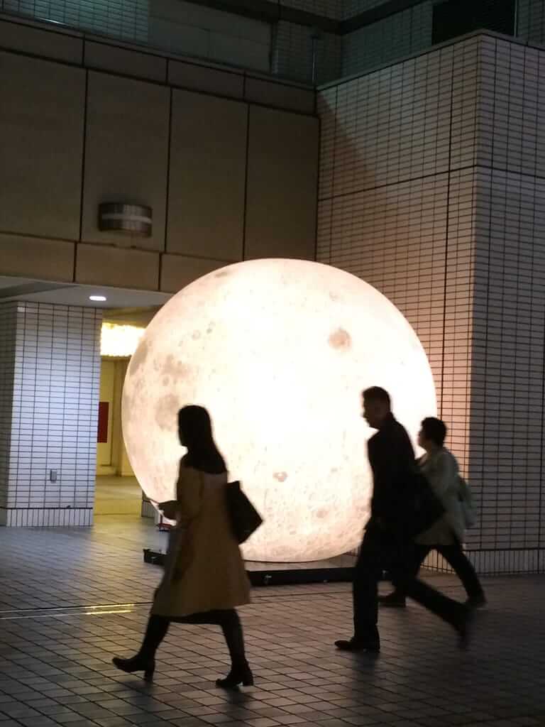 星降るテラス 月のオブジェ