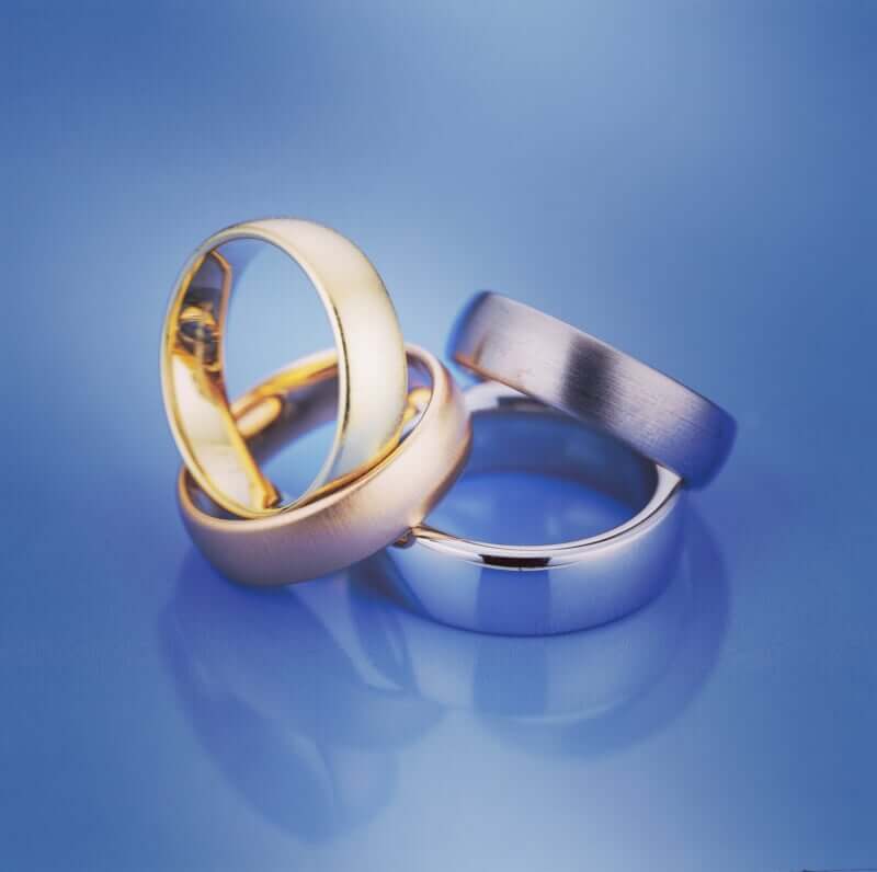 最終仕上げ、テクスチャー違いのシンプルな結婚指輪