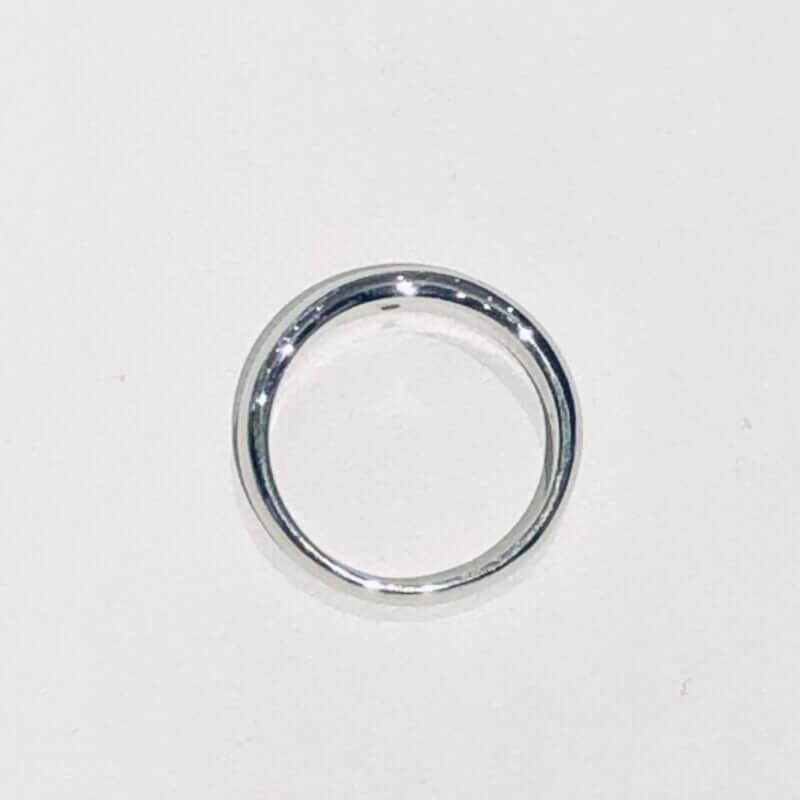 なんとか元形状に修復されたプラチナ結婚指輪